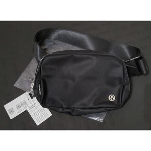 Everywhere Belt Bag in Black from Lululemon